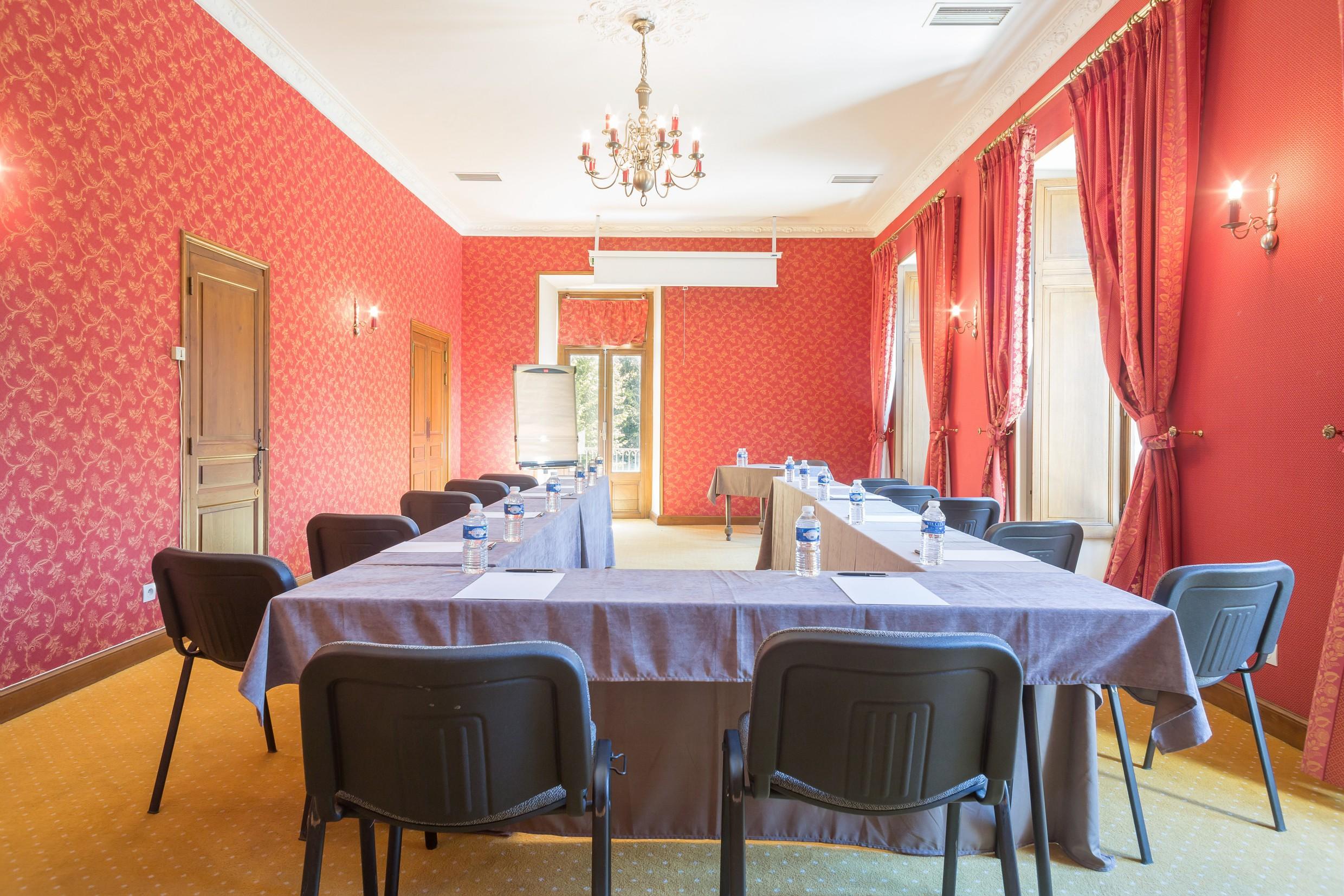 Sowell Hotels Ardeche Гропьер Экстерьер фото