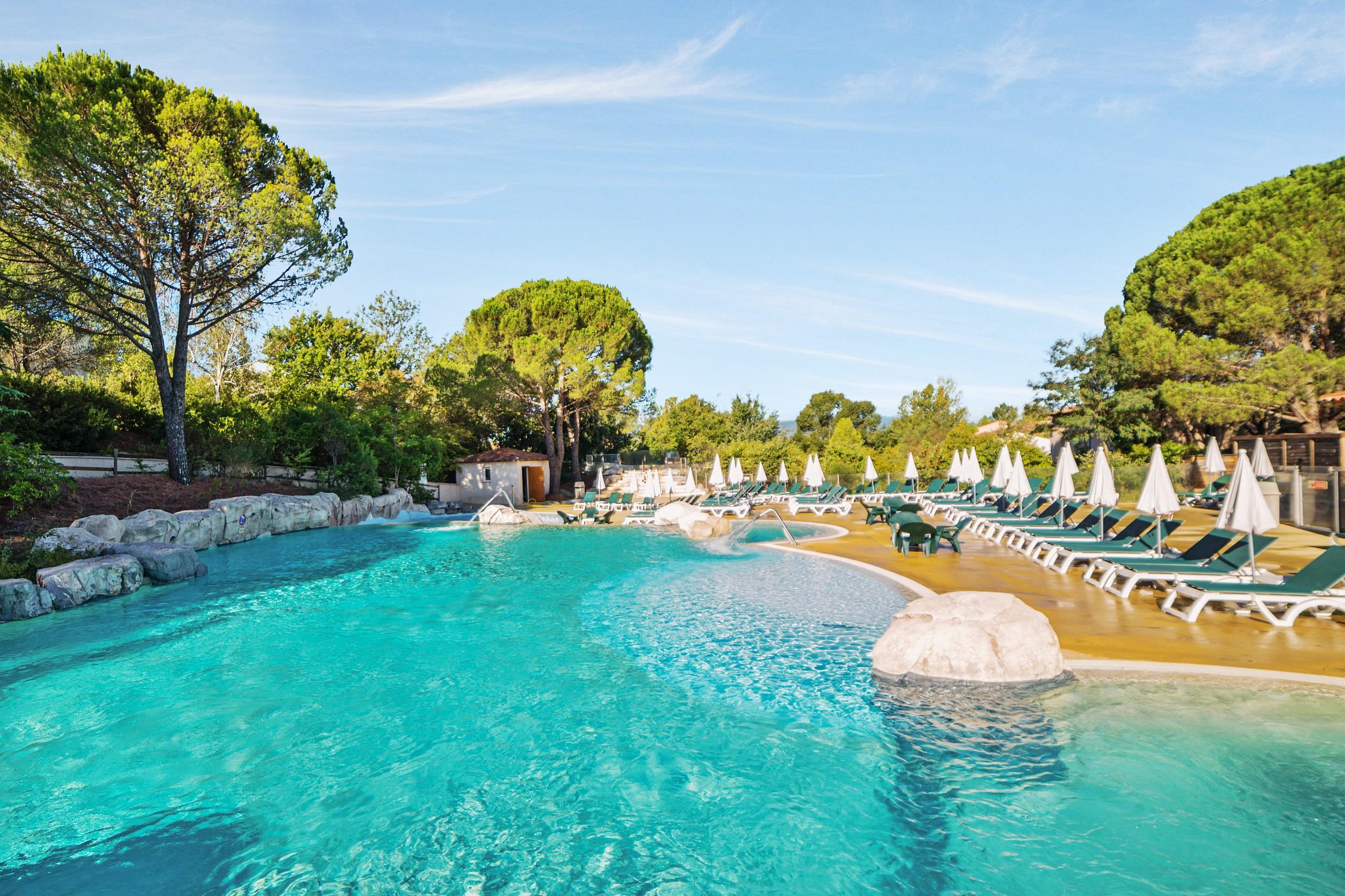Sowell Hotels Ardeche Гропьер Экстерьер фото